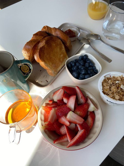 6SDF2V1SV's tweet photo. Make yourself a delicious breakfast.🤭🤭 https://t.co/DbG1fQ5DP6