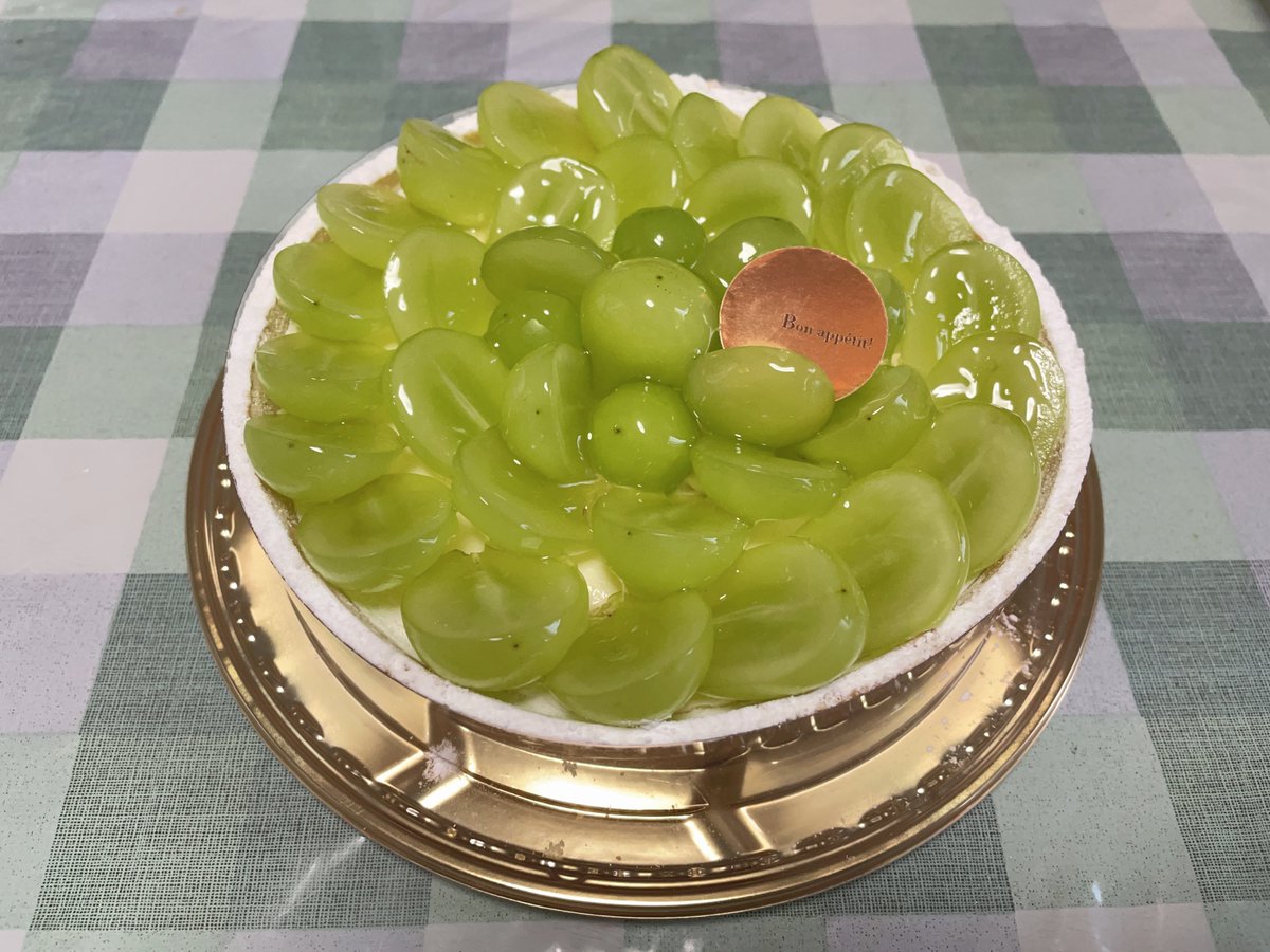 _AokiSara's tweet photo. 22歳になりました。

誕生日忘れかけてたら友達から連絡来たり
推したちから誕生日メッセージも無事届き
全体的にはふはふしてます𓂃 𓈒𓏸◌🍀

写真はBirthday Eve Cakeらしいです。
当日にも違うケーキ食べたのにょん🧁🤍 https://t.co/sIHMSgxzl2