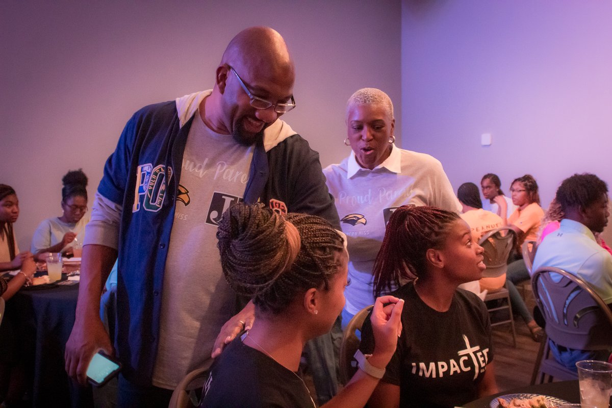 TheWestPoint's tweet image. #COLLEGESUNDAY at West Point! We presented over $1,000 worth of giveaways and provided the college students with a luncheon.