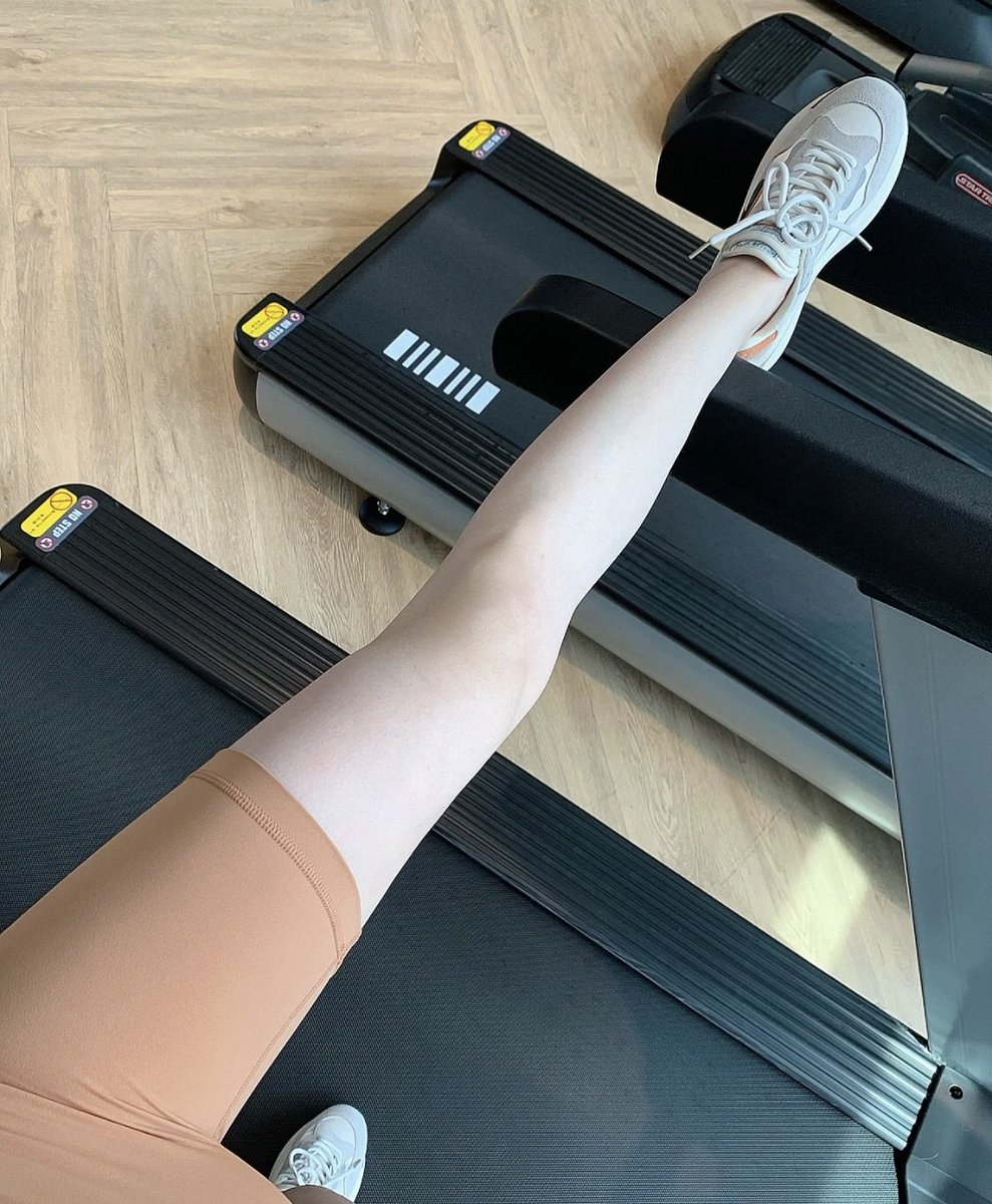 Mia0912S's tweet photo. The best skin care water is sweat from exercise

#fitness 
#morning 
#Kherson https://t.co/cK5xv9AM9J
