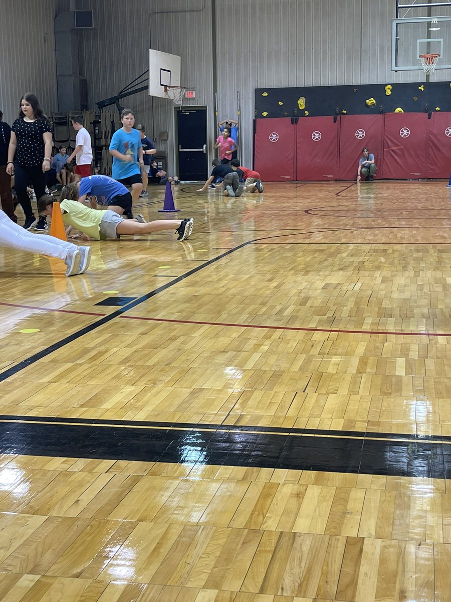 PEWestElem's tweet photo. 6th and 5th grades have been introduced to pyramid fitness. Great workout! Our kids are instilling themselves with perseverance for lifelong success! #westway @PrincipalPage https://t.co/L8A8uW9ObT