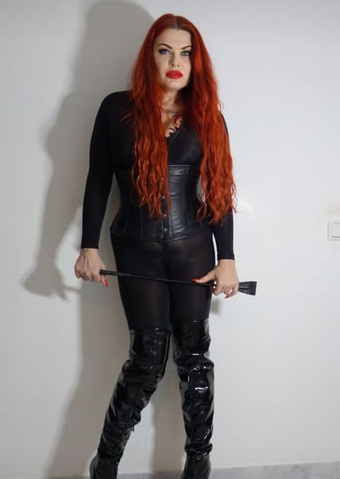 GodessRubyx's tweet photo. Book a session and experience real bondage and domination online 😈.
Im always dominant and superior 😈💓.#MistressDomination #mistress_feet #mistress_play #bdsmpunishment #bdsmlovers #dominatrix #femmedomme #kinkyplay #fetish #mistresslifrstyle https://t.co/Uwkm0Zjkad