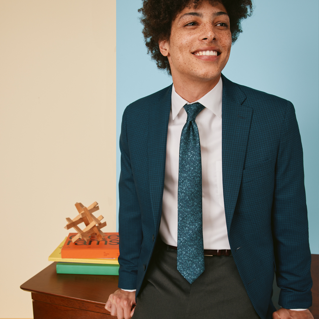 KeizerStation's tweet photo. Prepped and polished! Men's Wearhouse has all the polished looks to make your next school year one for the books! 📚 https://t.co/mfi9iOFJiT