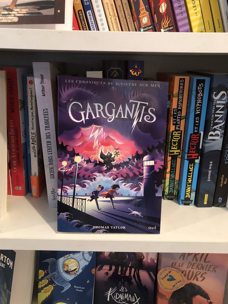 ThomasHTaylor's tweet photo. I’ve been visiting @Lib_LeGrenier in Dinan for years, and bought many a bandes dessinées there too, so it’s a great pleasure to spot a book by me on the shelves today. And I promise It wasn’t me who turned it face out🧜🏼♂️. #gargantis https://t.co/zZSvlCBeWj
