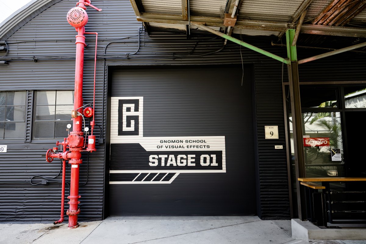 Gnomon_School's tweet photo. Stage 01, where all the big campus events take place! From keynotes and sponsored events to even our recent graduation ceremony, magic and inspiration happen here.✨
#Gnomon #Stage #GreenScreenRoom #Keynotes #Events https://t.co/hdQiCshAlz