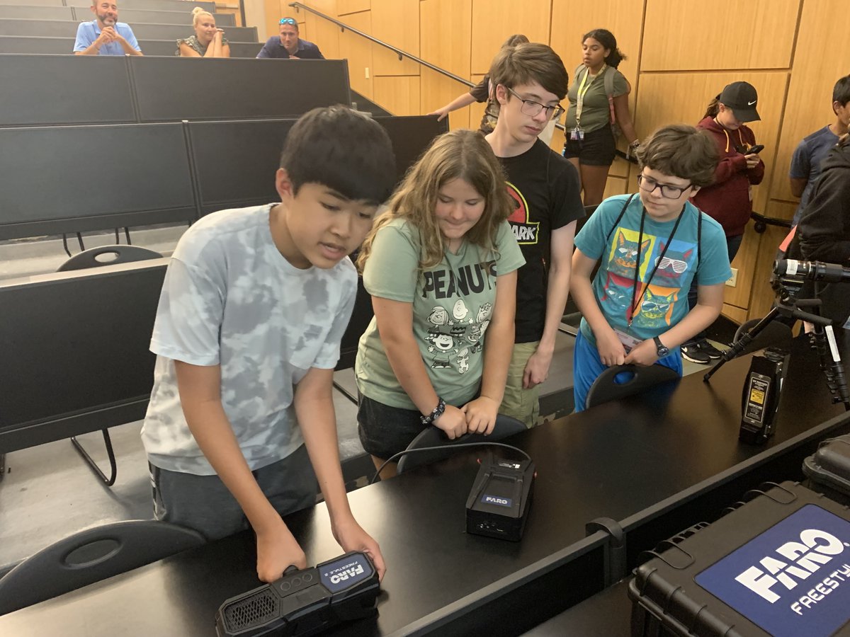 TExpLAlvernia's tweet photo. SRI Instructors &amp; Berks County Forensics Unit brought CSI to life as students investigated a faux crime scene by comparing fingerprints, determining blood type, and analyzing shoe prints. Creating hands-on learning experiences is at the heart of what we do! #MindsofSRI https://t.co/uz7XGvM19X