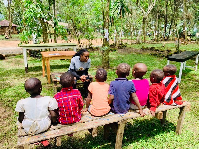 AgatiRwanda's tweet photo. A new phase has began! 
.
We are excited to be scaling up the “Agati Mobile Library” project thanks to the @segalfoundation bridge grant. From our pilot phase run earlier this year, we noted lessons to improve this project. https://t.co/a6PEILtkmV