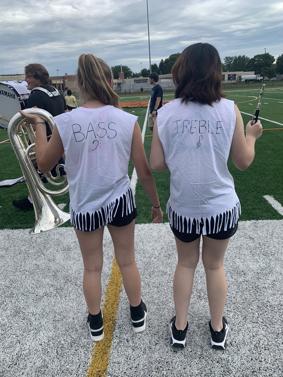 MsBecker5's tweet photo. #TwinTuesday at #BandCamp 🧡🖤🐯 https://t.co/LEoYRNxbd8