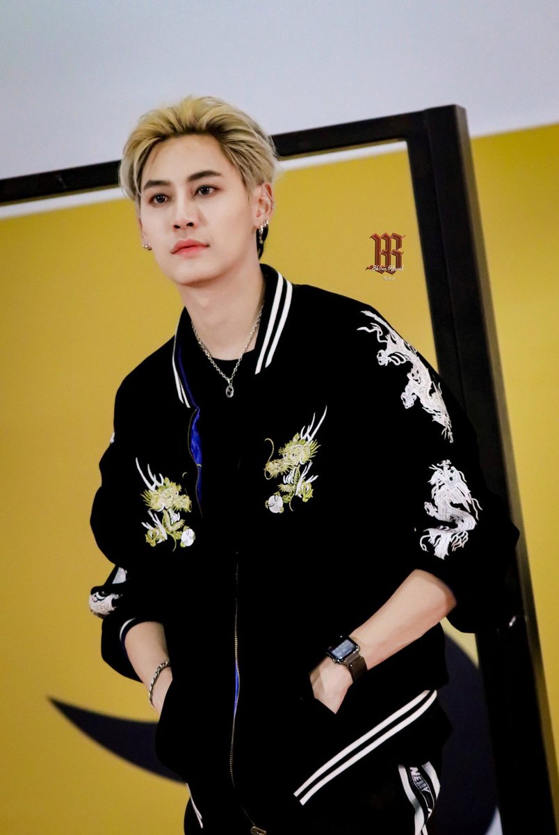 𝙉𝙞𝙜𝙝𝙩𝙮 𝙣𝙞𝙜𝙝𝙩. 

ดึกแล้ว! รีบนอนพักผ่อนกันน้า  ~ 

ขอให้ตื่นมาเจอท้องฟ้าสดใส ฝันดีนะคะ 💫🤍

#bb0un