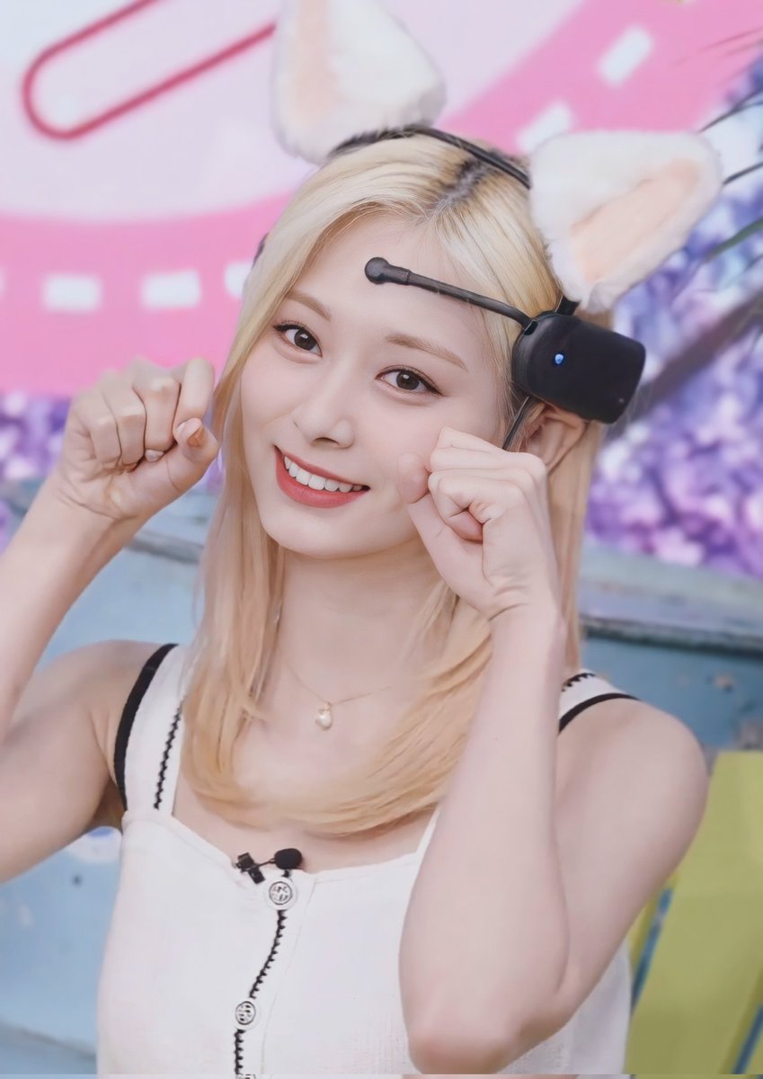 CHOUTZUYU24's tweet photo. effortlessly beautiful 🫠💛 https://t.co/4pyLj3CxMP