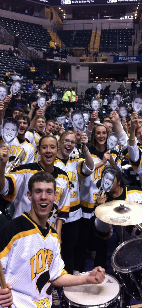 MikeHallHere's tweet photo. No one. In 15 years NO ONE supported me quite like the Iowa band did.  They were unbelievable! And hilarious https://t.co/fH8vZUfL3t