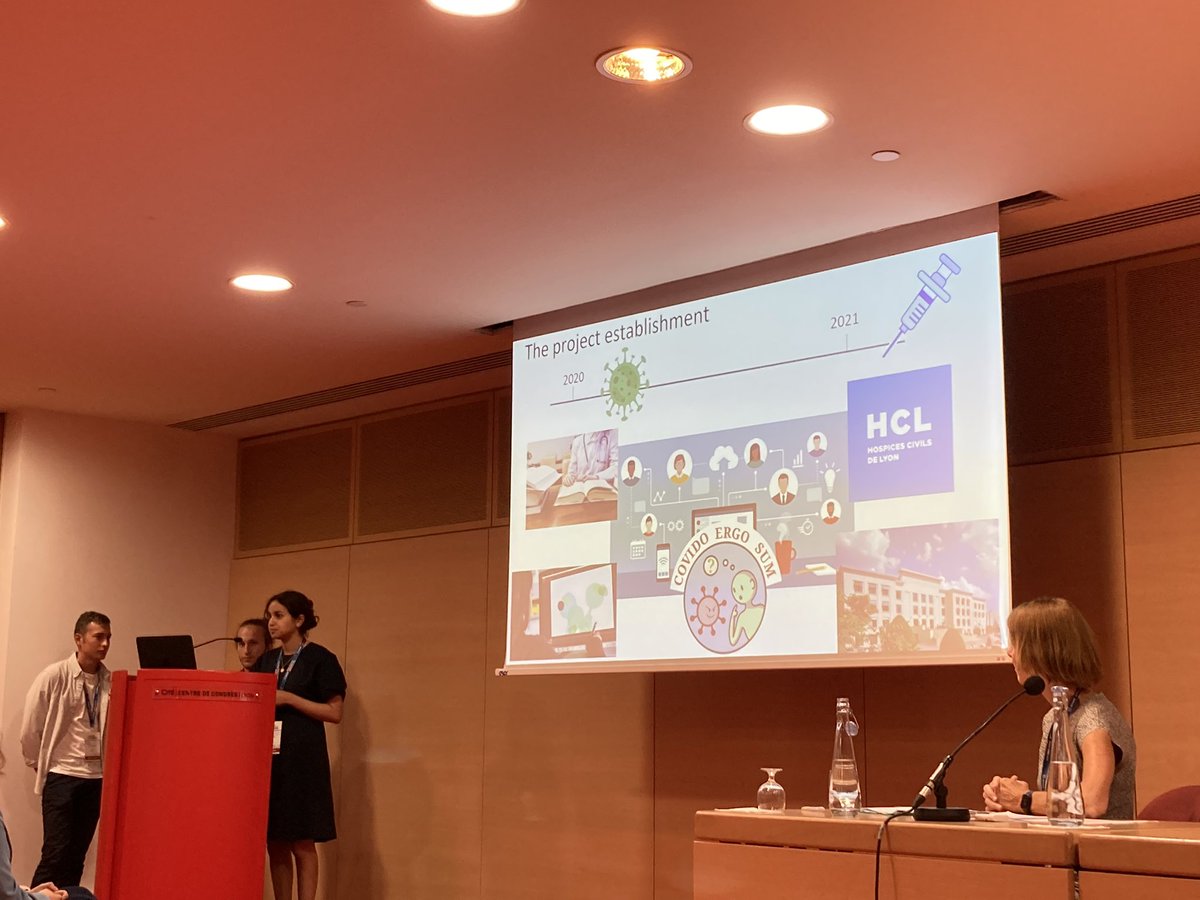 Fantastic presentation from students of <a href="/UnivLyon1/">Université Lyon 1</a> about their project #CovidoErgoSum at #AMEE2022 ! Congratulations :)