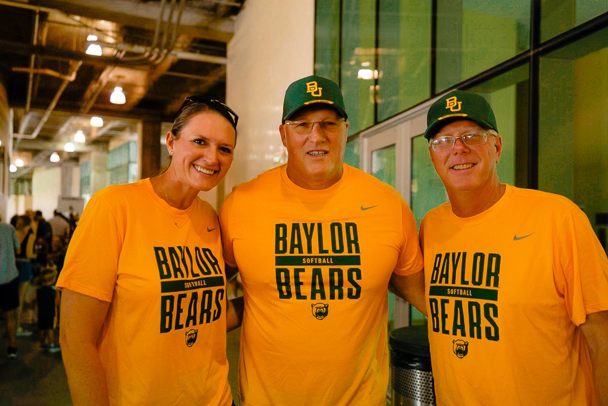 BaylorSoftball tweet picture