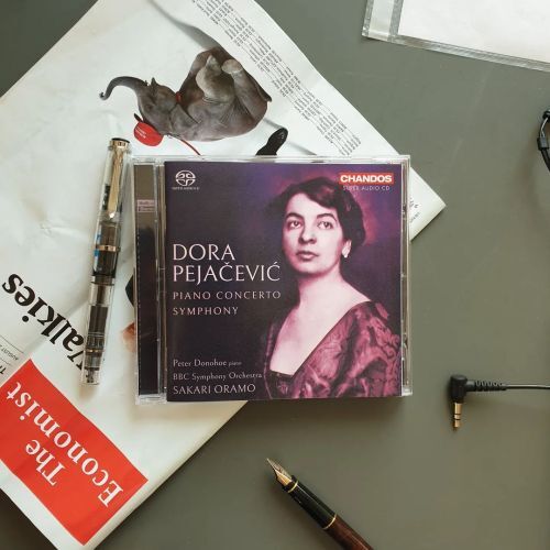 ClassicalCritic's tweet photo. #morninglistening to #DoraPejačević’s #Symphony & #PianoConcerto op.33 w/@BBCSO & @PeterHDonohoe under @oramsa on @chandosrecords (@Note_1, @note1music)
Amazon: https://t.co/UZgrTs3YNM
#ClassicalMusic
#ClassicalMusicCollection
#classicalCDcollection #… https://t.co/E2t25p184A https://t.co/qzSxOZ9baO