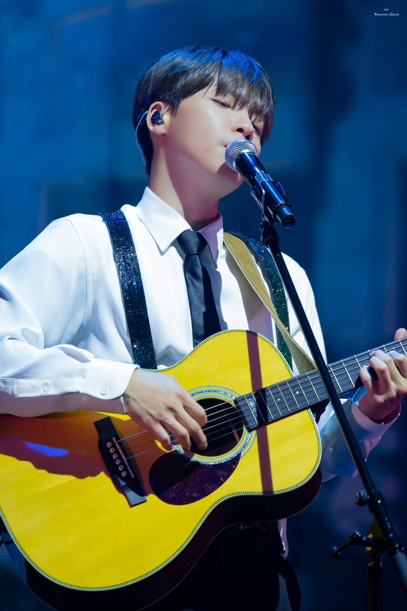 sewoon_daisuki's tweet photo. 데뷔 5주년 정말 축하하고 5년 동안 행복하게 만들어줘서 고마워요🍀
#JEONGSEWOON_5th_Anniversary
#행운이_피어난_세운이의정원
#정세운 
(220828 Our Garden) https://t.co/EuYzj6azkq