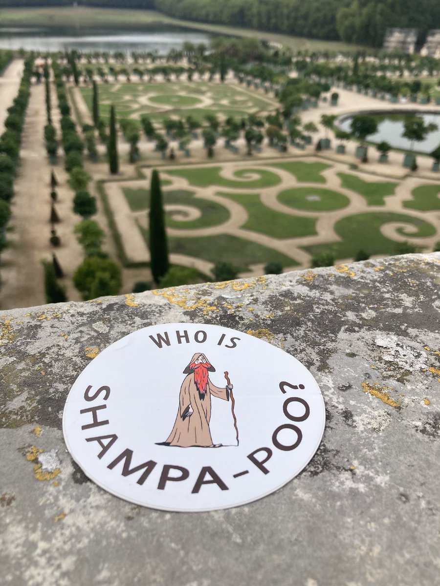 ShampaPoo's tweet photo. people who like to visit old palace of French king want to know #WhoIsShampapoo #Versailles https://t.co/VCy1ViyYKm