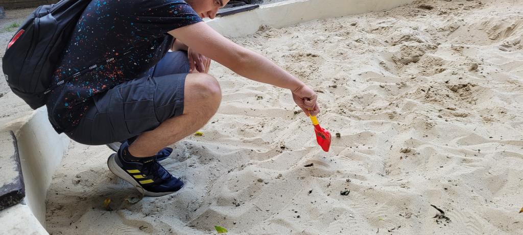 vaxer rozkminia dlaczego przejebał kwale do pm 3 razy. 
Vaxerozywowane 2022