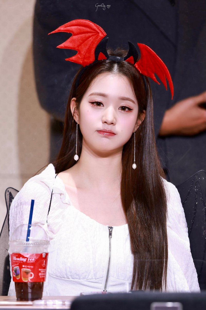 After Like is LOVE

HAPPY WONYOUNG DAY

#OurMuseWonyoungDay
AUGUST ENDS WITH WONYOUNG
#아이브나라_원영공주_생일축하해
#장원영 #원영 
#WONYOUNG
#ウォニョン
#아이브 #IVE