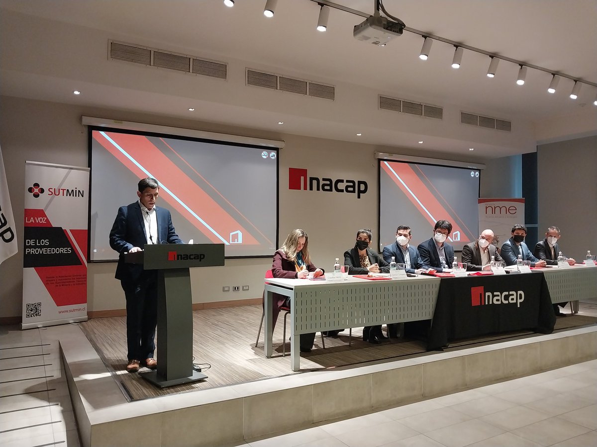 SUTMINAG's tweet photo. Junto al subsecretario @willykracht en el Conversatorio junto a nuestros asociados y colaboradores de la minería e industria @MinMineria_cl @oruam_v @nuevamineria https://t.co/kggLh21vU5