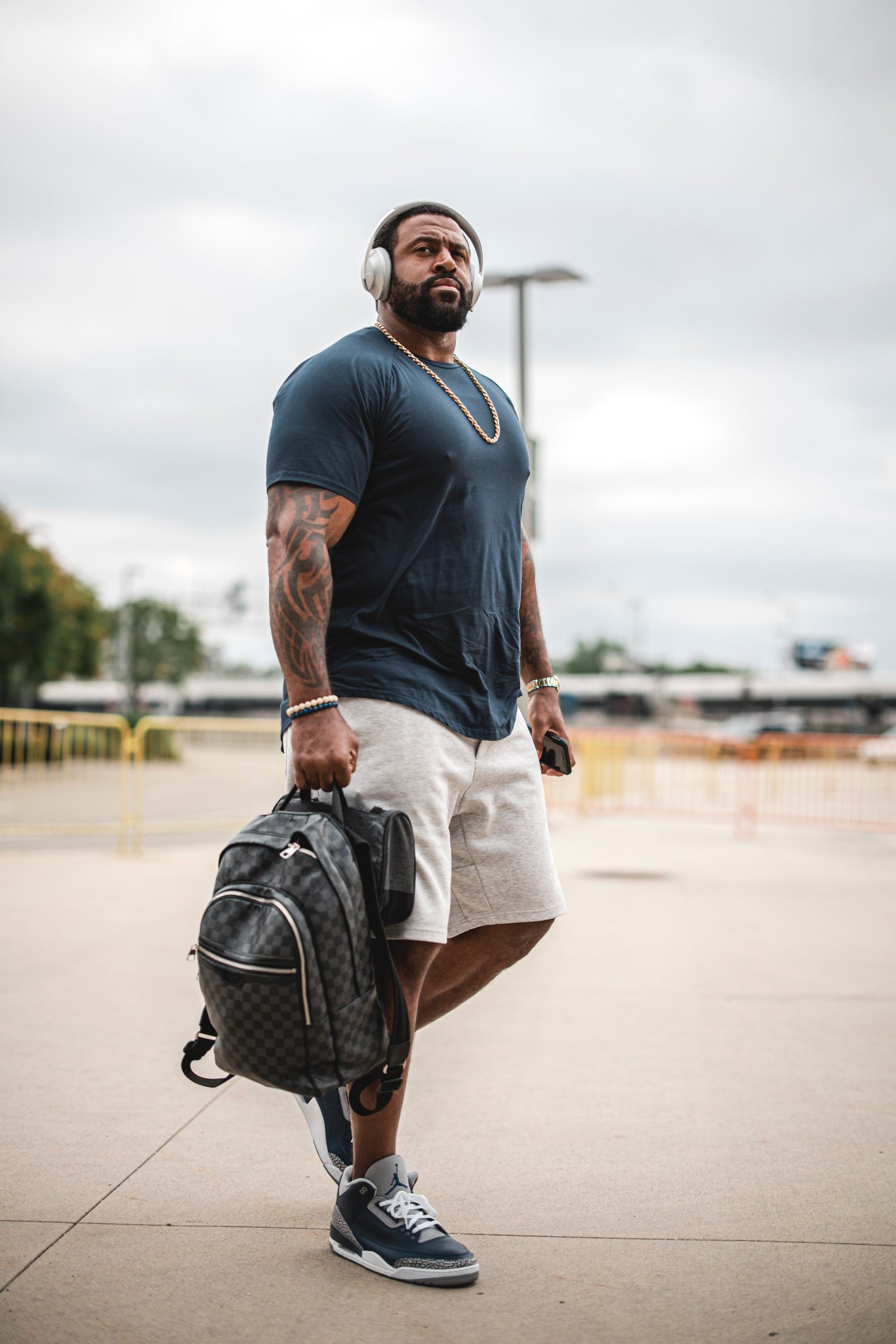 Happy birthday to the big man, Duane Brown! 