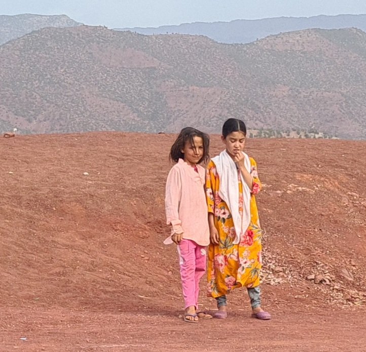 Two little girls in Mgoun, #morocco #maroc #marokko