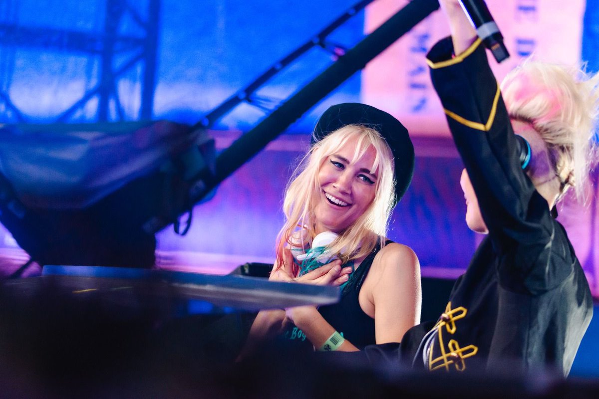 nervomusic's tweet photo. The butterfly feely feelz when you see your #NERVOfam in the crowd ๐๐๐ฅน๐ฅนโจโจ #livcrushtuesday https://t.co/IlyRbi9pSP