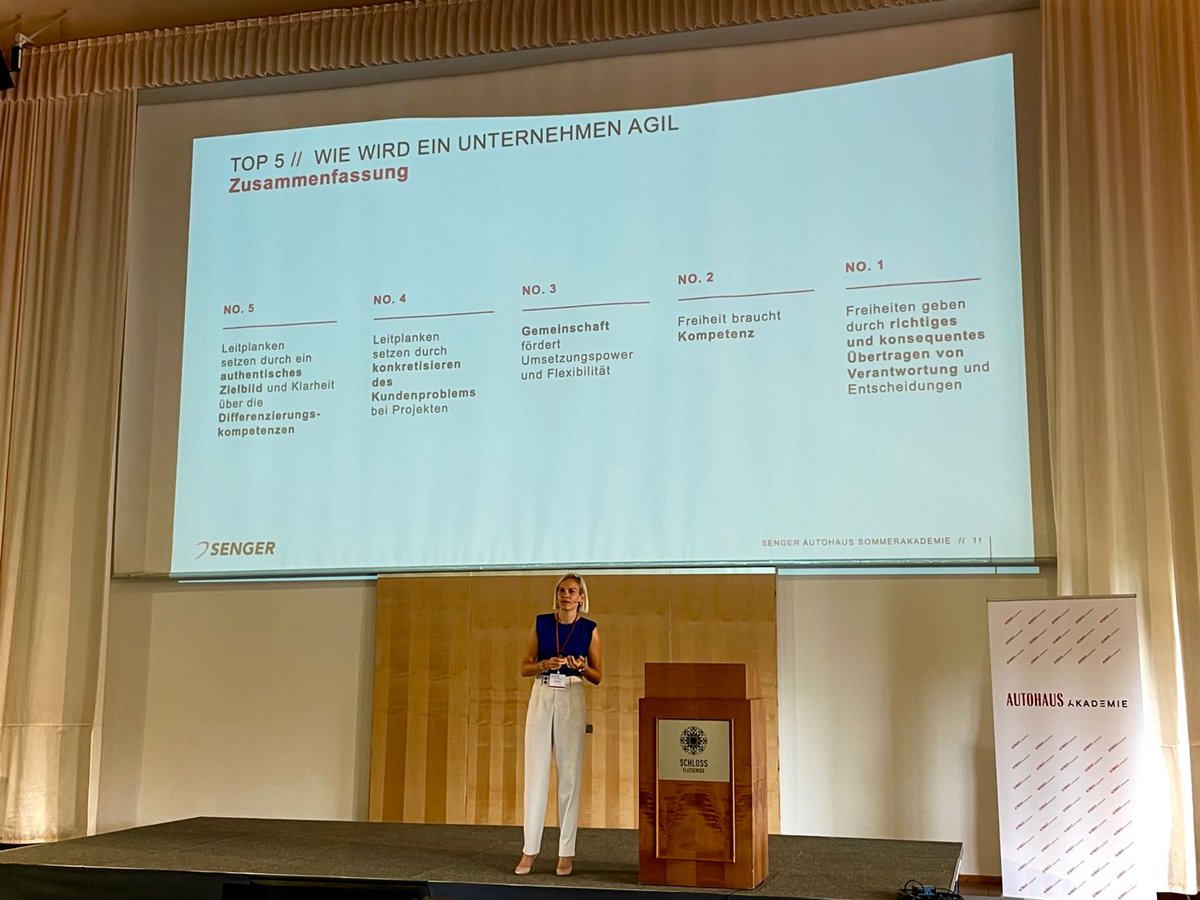 FaarenGroup's tweet photo. 🎤 The moderators Juergen Stackmann and Ralph M. Meunzel provided a devotional and informative #event! This year's 31st AUTOHAUS SommerAkademie 2022 focused on the increasing speed at which car trade must adapt to change. #carsubscription #cartrade #automotive #mobilty #autoabo https://t.co/L666KPwkrV