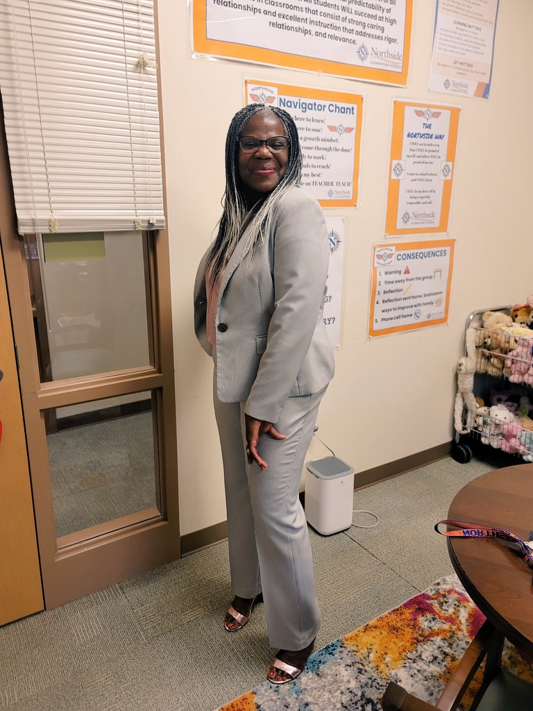 NESAPKJones's tweet photo. #APKlife🍎
@NorthsideES Day 2! Ready to seize the day the #NavigatorWay!!! 🧡💙🧡 @CSharplessNES #ThinkandActDIFFERENTLY @CHCCS #Year19🤩 https://t.co/F89lc68g1x