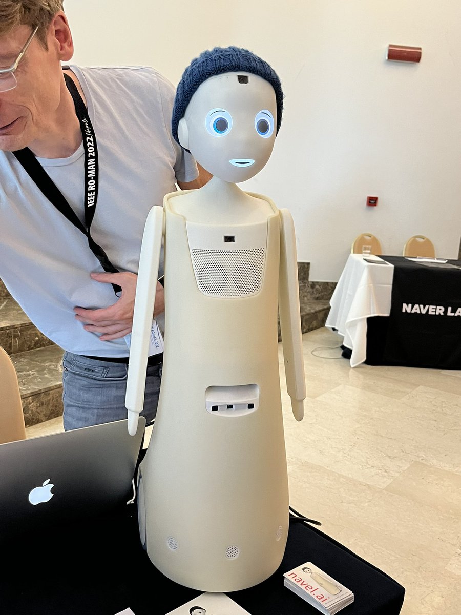 CristinaGetson's tweet image. Checking out the robots 🤖 @ieeeroman2022 
@furhatrobotics @PALRobotics @LuxAI_SA #navelrobotics
#robotics #roman2022 #research #conference