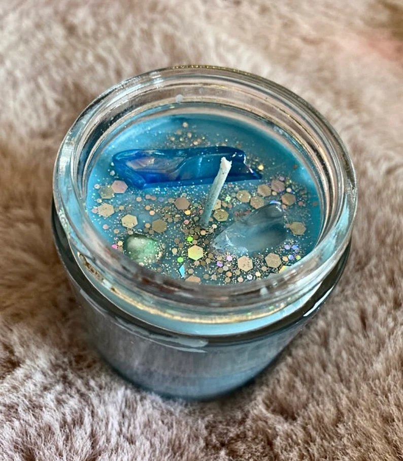 1800Daily's tweet photo. Blue skies scented #candle with crystals
https://t.co/EVNKRyZqcs https://t.co/DPztHwSZN1