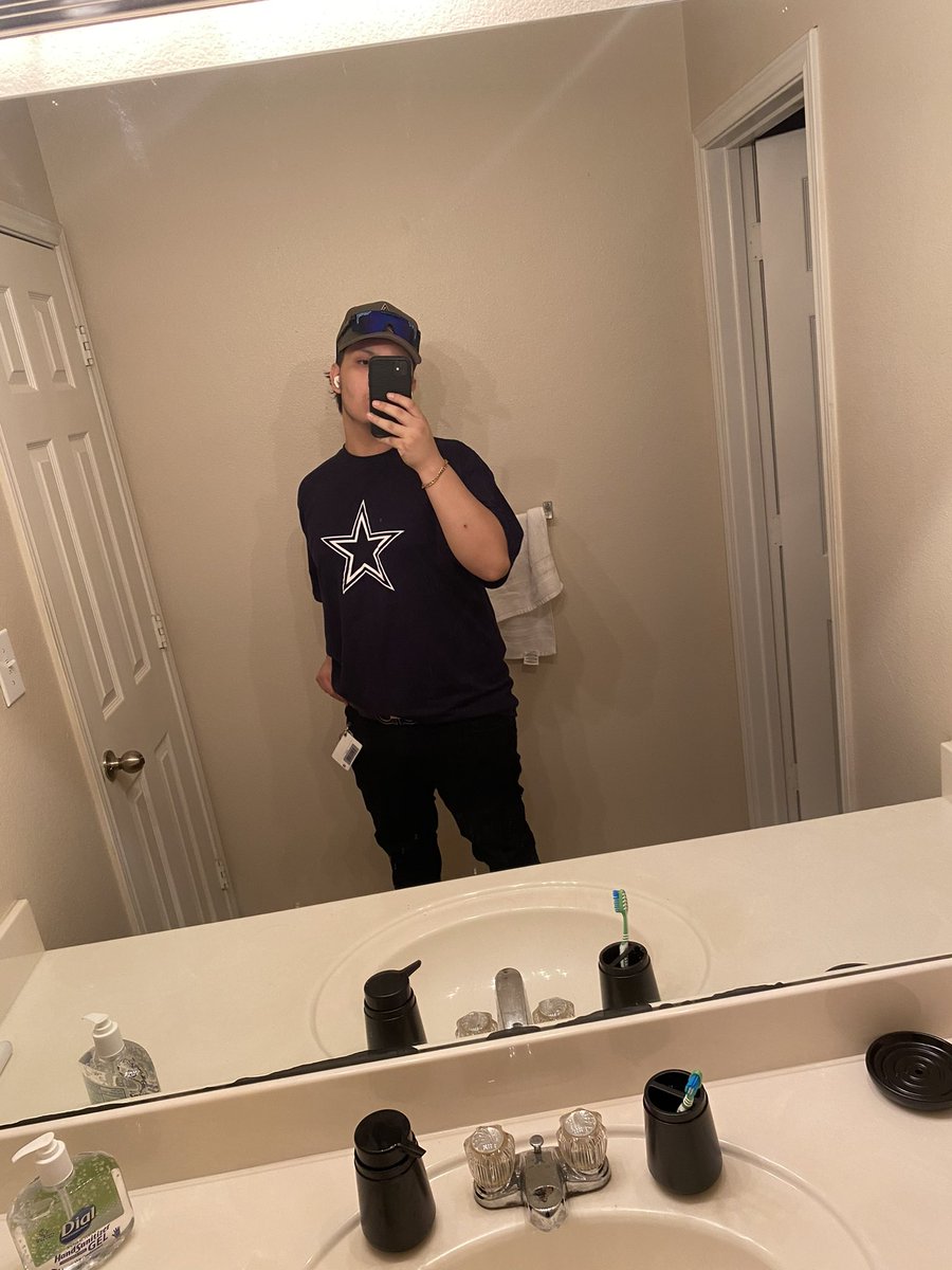 p_lopez78's tweet photo. So, after much deliberation…….my son FINALLY sent me a first day of school pic (pics) lol 😆… LAST FIRST DAY OF SCHOOL?!?! Possibly, but we might have one more left … go get it son! Take your time but hurry up - #GoMeanGreen! #LastFirstDayofSchool #UNT https://t.co/0LD3nqFzr9