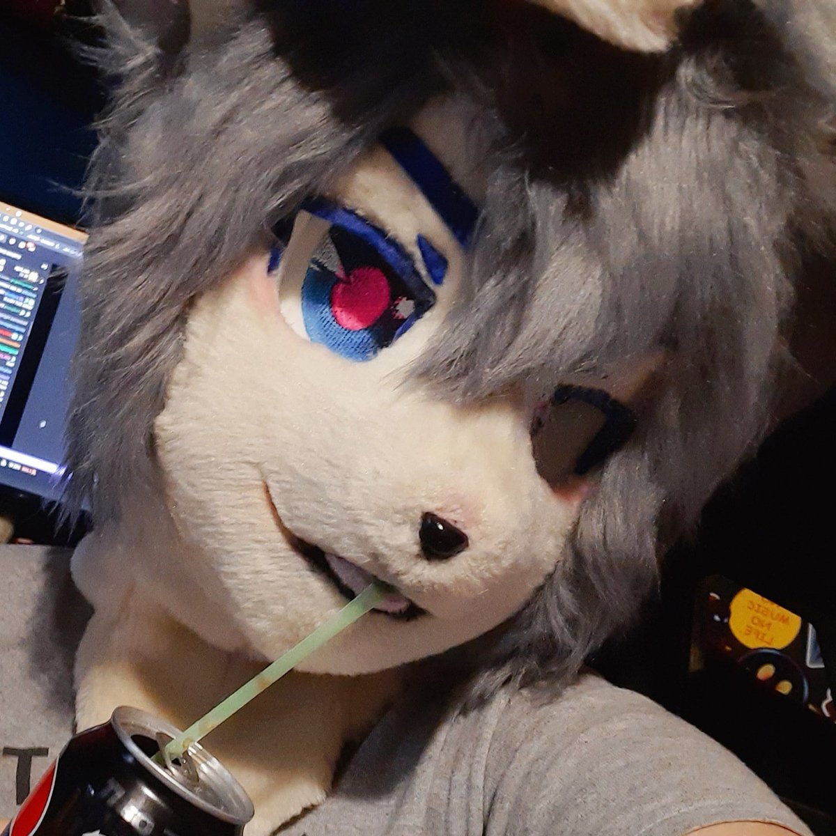 CanidCyberware's tweet photo. Hey! This is where I mainly dump my fursuit progress photos while I'm working. I made a new account to try and not clog up my main art account! 💌
I hope to make occasional pre-mades sometime in the future, once I get a little more confident.

Art &amp; Personal : @RAIDENK00 https://t.co/X2O1HZtJuA