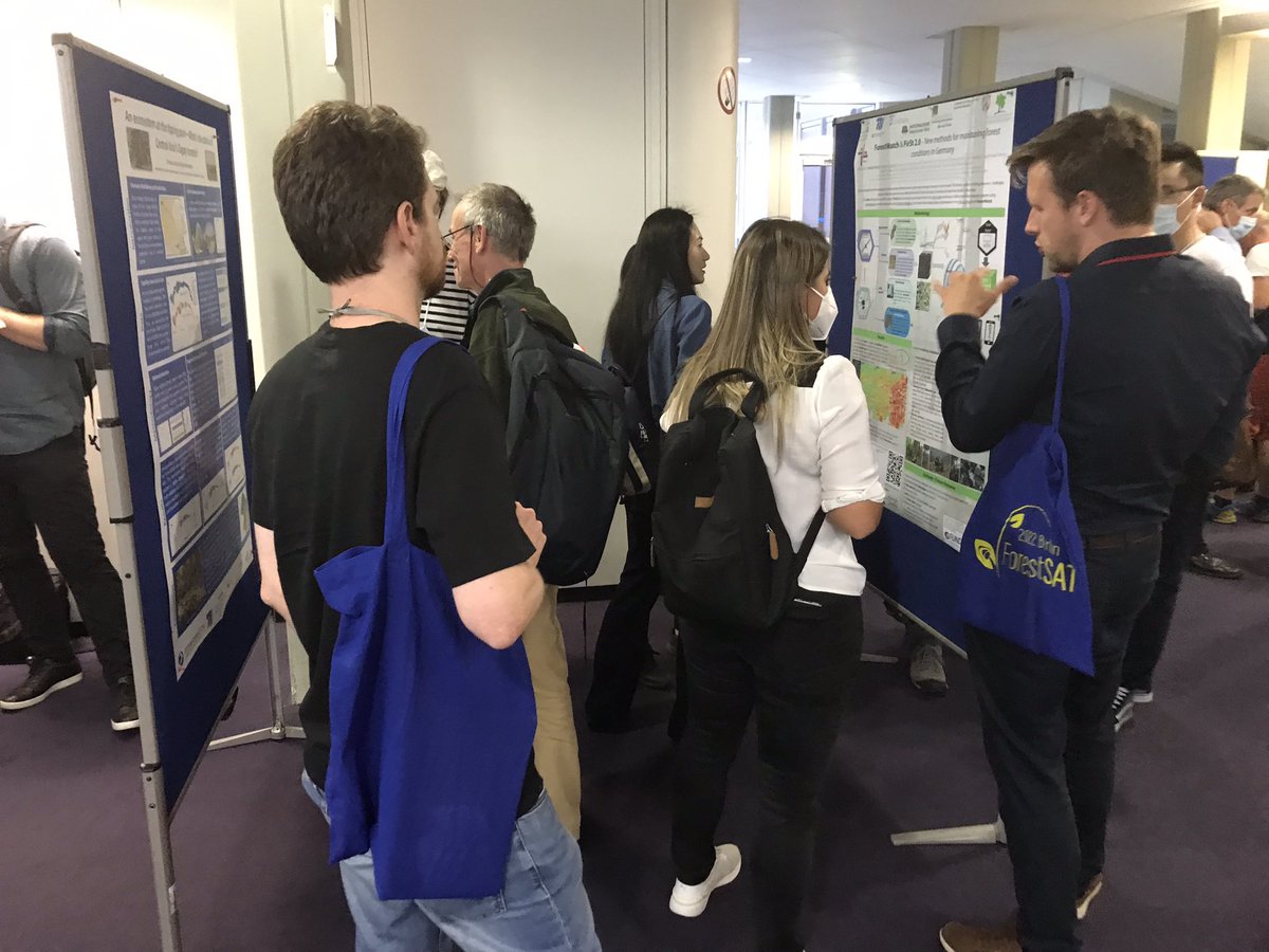 fmfoerster's tweet photo. Good discussions at the #ForestSAT2022 Poster session. Next round will be on Thursday! https://t.co/TEMRsU0EnK
