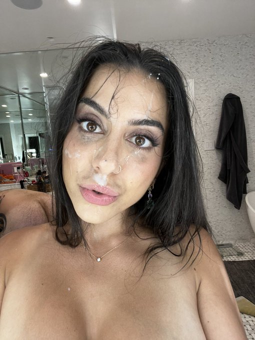 2 pic. I love how I look after a good throat fuck 😍 https://t.co/NCLmtDKv5W<a href="/tag/1stsquirt"class="tags"><span>#1stsquirt</span></a>