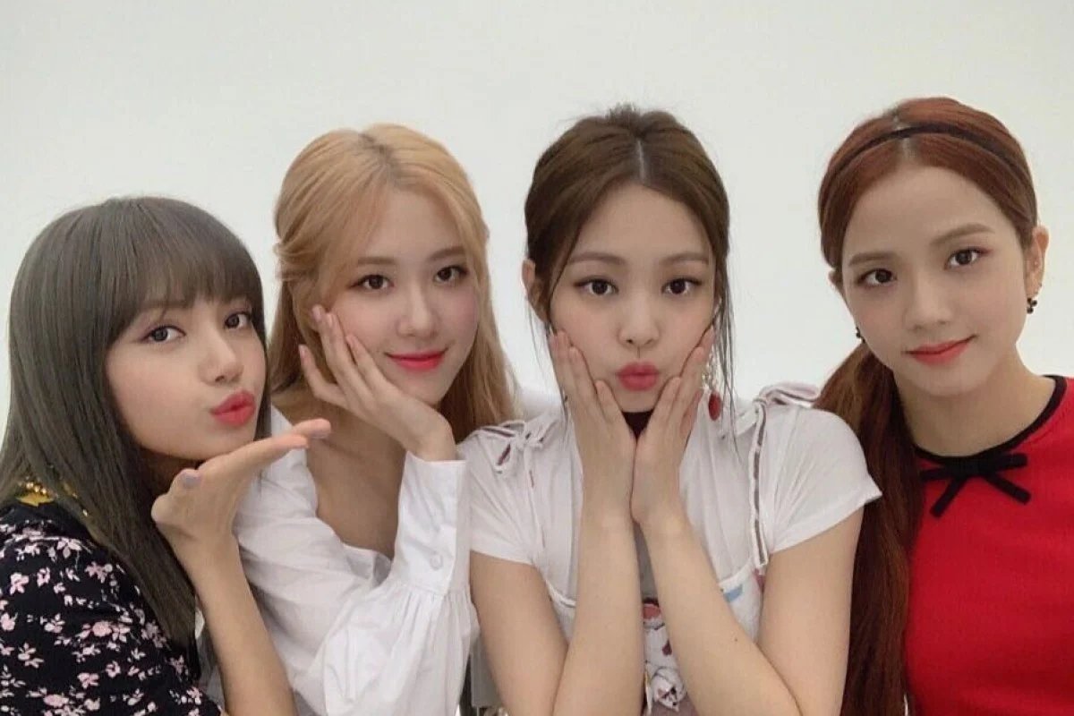 TheBlinkFanbase's tweet photo. Esta situacion demuestra que blackpink solo tiene a blink, y no podemos tolerar este menosprecio hacia ellas.

RESPECT FOR BLACKPINK
#RESPECTFORLISA 
#RESPECTFORJENNIE
#RESPECTFORJISOO
#RESPECTFORROSÉ https://t.co/a3FO4kjyuU