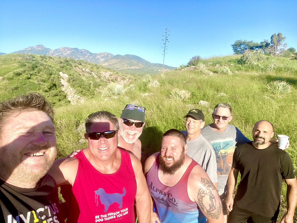 Wellbeing_au's tweet photo. #beautiful #hike this morning with my new #mates from #warriorpathh fantastic views of #SamtaRita #Mountains #posttraumaticgrowth #strugglewell #goodtimes #bouldercrest https://t.co/b1QwXRsU3n