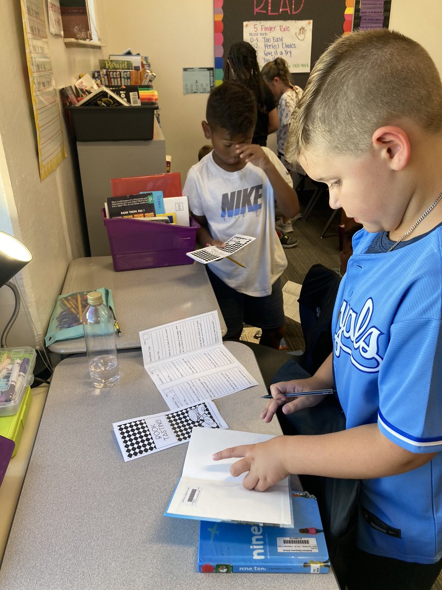 teachmrsstrong's tweet photo. Students are dining at our Book Tasting today! They are learning all about what genres that they love the most!#readingchoices #weareallreaders @nv_panthers https://t.co/TO687nHt7i