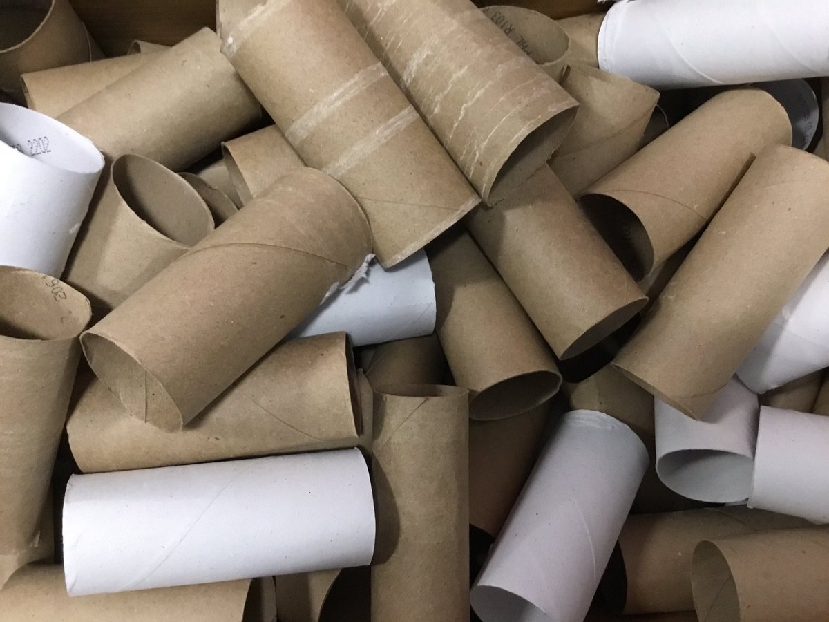 MonroeMaker's tweet photo. First day with students tomorrow! So fortunate to be surrounded by a community committed to supporting schools. Enough 2 liter bottles, paper tubes, shoeboxes, and stir sticks to support student innovation! Thanks Ritters @TrueValue for the stir sticks! #CVExplorations #Thankful https://t.co/gY0sNNB8jJ