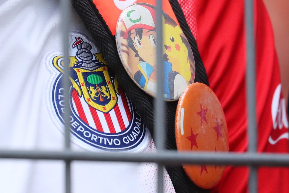 Chivas's tweet photo. RT si eres ChivaHermano y otaku 👀 https://t.co/cMM3mhJWFQ