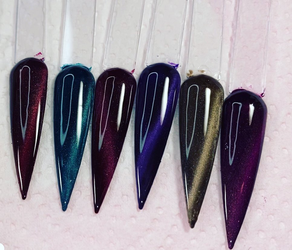 LadyVNails1's tweet photo. New Gellen PR products stunning elegance cateye polish and New vibrant neon starter kit ! #nails #cateyepolish #nailart #nailedit #naildesign #glitternails #newnailproducts #gellen #gellenpolish #starterkit https://t.co/s714fK9MHU