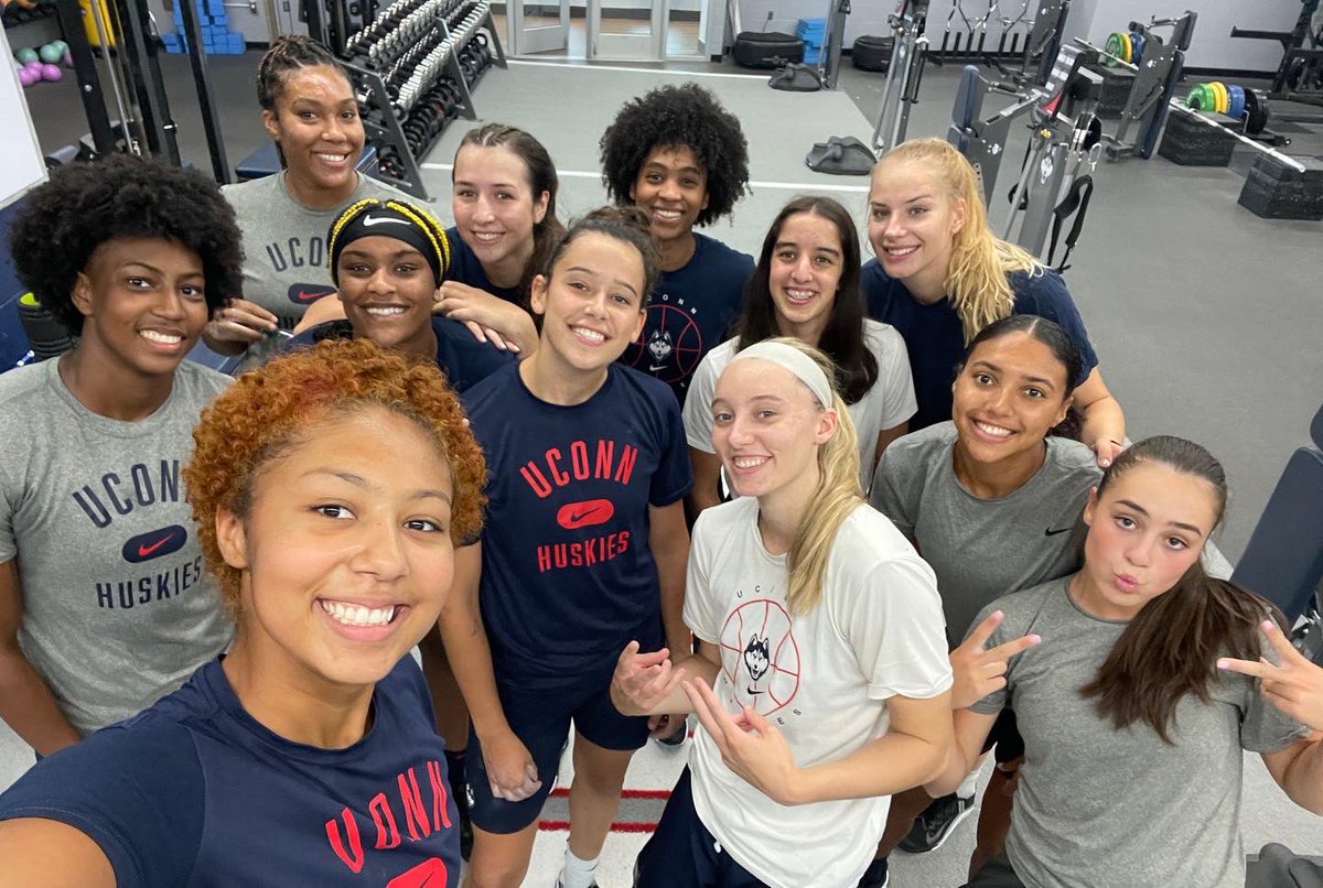 UConnWBB's tweet photo. The whole squad is here 💙 https://t.co/EzbaGKYVri