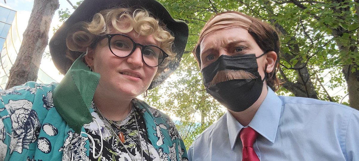 ApplebeesReject's tweet photo. POV: you're not welcome in the dad huddle
This past weekend I was Henry Oak and my friend @ apocalypse.unicorn on insta was Ron and our dad dreams came true
@dungeonsanddads
#dnddads #DungeonsandDaddies #henryoak #henryoakcosplay #ronstampler #ronstamplercosplay https://t.co/6bxjiqwHoj