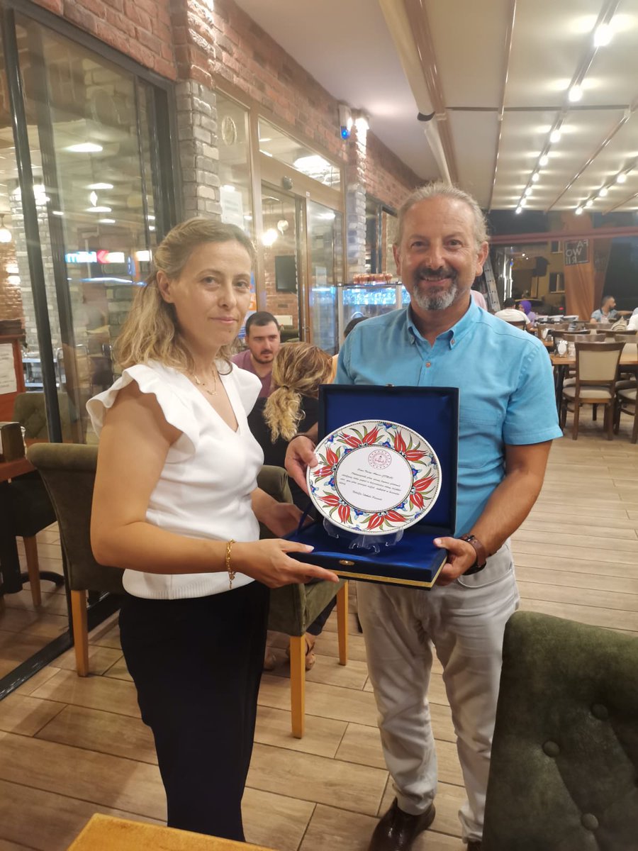 Nazilli'ye tayini çıkan öğretmenimiz Naciye Akmısır Çomak'ı uğurladık. Yeni görev yerinde başarılar diliyoruz.<a href="/hknkadi/">Hakan Kadı</a> <a href="/ismailbas67/">İsmail BAŞ</a> <a href="/caycumailcemem/">Çaycuma İlçe Milli Eğitim Müdürlüğü</a> <a href="/_1Melekk/">_Melek</a> <a href="/tayfundurhan/">tayfundurhan</a> <a href="/Shandecebeci/">Selin Hande</a>