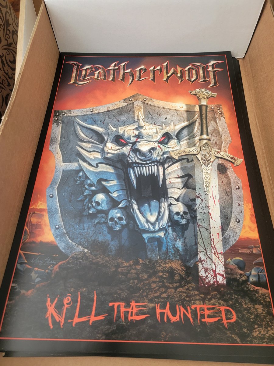 TripleAxeAttack's tweet photo. Just arrived @ Leatherwolf HQ: ‘Kill the Hunted’ posters! We will have them available at RockTember on the 9th and in our store later! 🎸🎸🎸

#tripleaxeattack #leatherwolf #rocktember #grandcasinohinckley #killthehunted #badassposter #heavymetal #powermetal #usmetal #shredguitar https://t.co/jWuFP9cuRJ