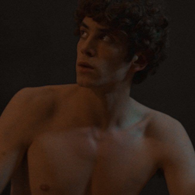 stratfordnath's tweet image. Push me up against the wall
Don't take it easy
You like it hard like me
It's what you need
Let's get naked and explore
Our inner secrets
For what it is
It's what it is