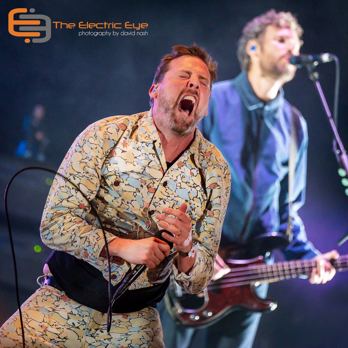 Watching Ricky get lairy… <a href="/KaiserChiefs/">Kaiser Chiefs</a> <a href="/Rickontour/">Ricky Wilson</a> performing @carfestevent <a href="/Laverstoke/">Laverstoke Park Farm</a> with <a href="/chrisevanstfi/">Chris Evans</a> Follow me for more images … #kaiserchiefs #rickywilson #carfest #carfestsouth #carfest2022 <a href="/Plus1Comms/">Plus 1 Comms</a> <a href="/NikonEurope/">NikonEurope</a> <a href="/cinchuk/">cinch</a>