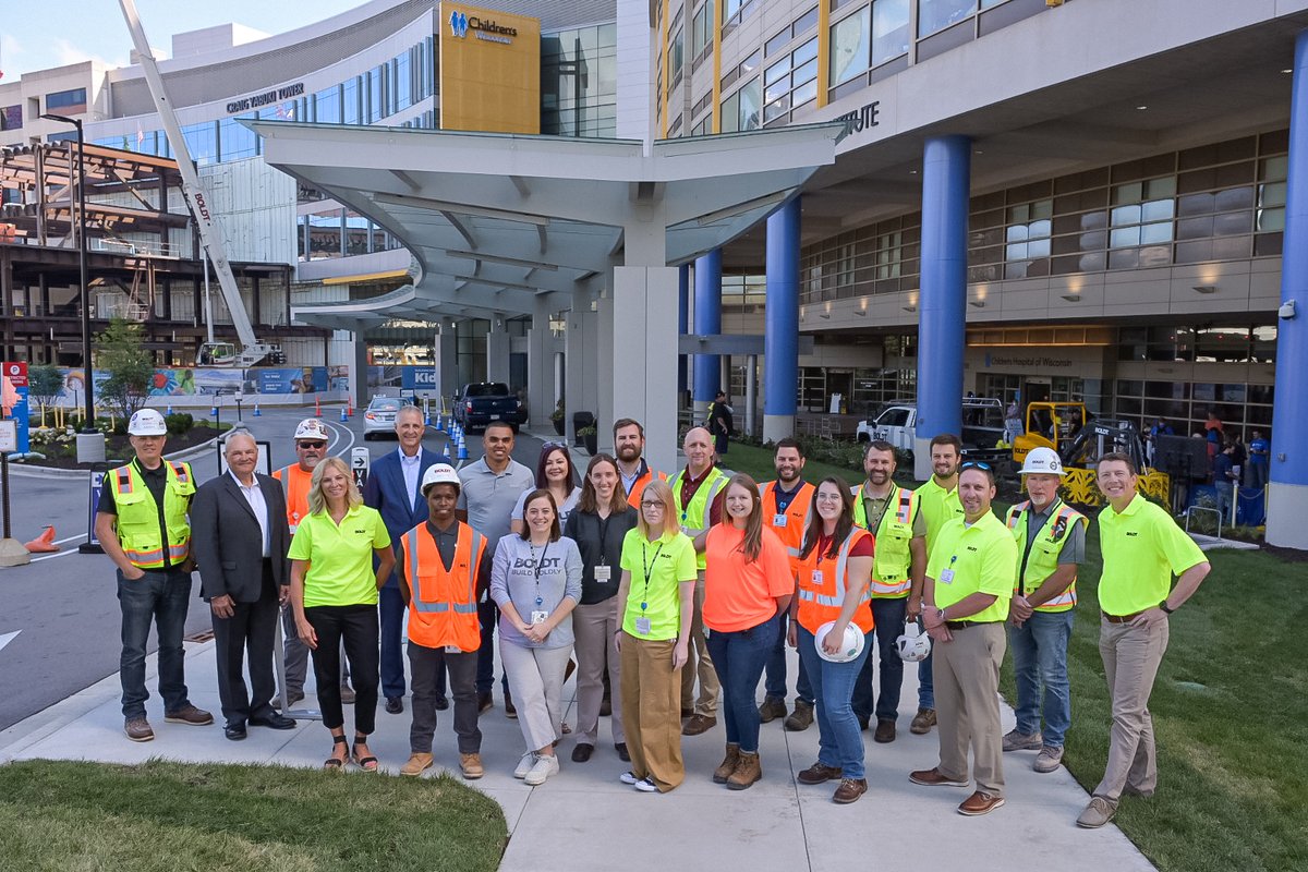 TheBoldtCo's tweet image. Boldt and @CannonDesign were proud to join @childrenswi for their #toppingoff ceremony for the new Skywalk Building, which will house their #EmergencyDepartment and Trauma Center. Kids and families interacted with Buckley the therapy dog and enjoyed other activities. Congrats!