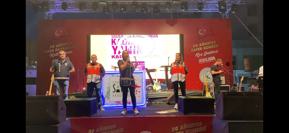 30 Ağustos Zafer Bayramı etkinliklerinde halkımızın yoğun katılım gösterdiği her alanda KADES bilgilendirmelerimiz devam ediyor.