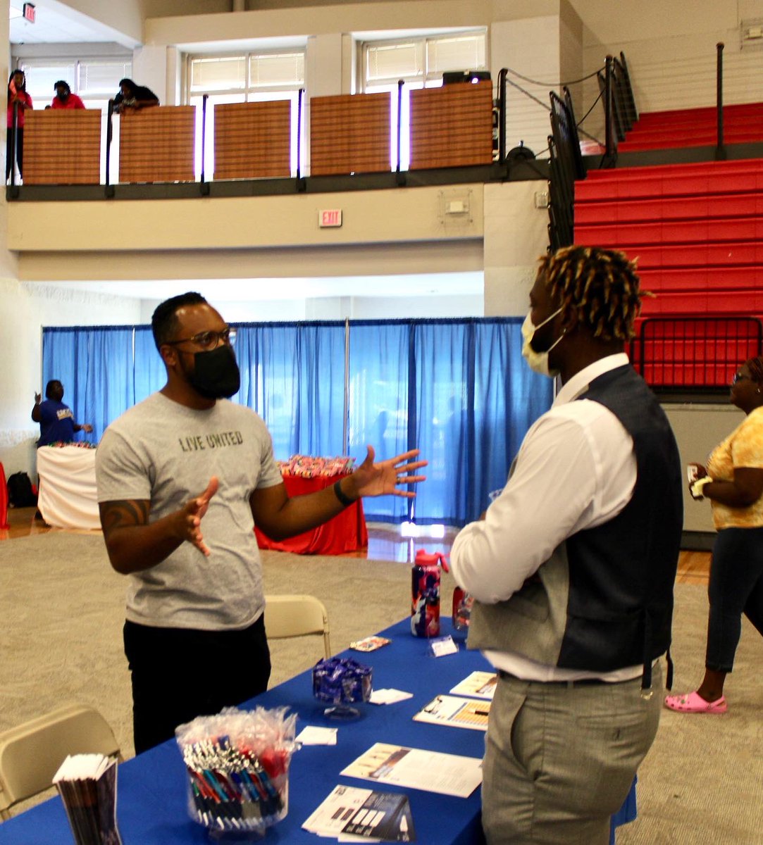 UnitedWaySWGA's tweet photo. We had an awesome time at the #GoodLifeExpo at @AlbanyStateUniv . We were able to connect with several students and share our goal to make an impact in the community as well as various internship and volunteer opportunities that are available this semester! #LiveUnited #Reimagine https://t.co/LFvrtCz7Yu