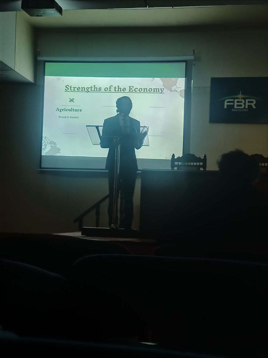 NaimatRasool1's tweet photo. Presentations that always scare the hell out of me..
#IRSAcademy #STP #49thCommon https://t.co/ZUj3hSv3DG